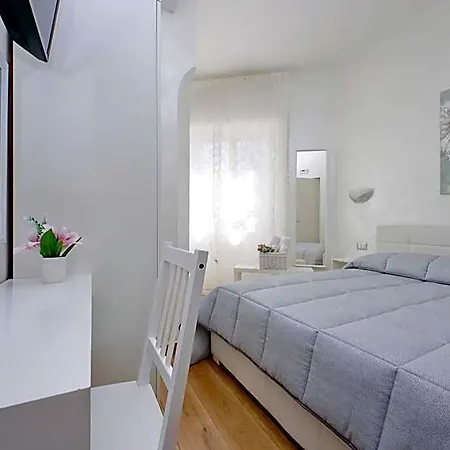 Giuly Bed & Breakfast 4*