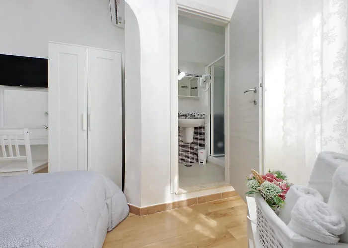 Bed and breakfast Giuly 4*